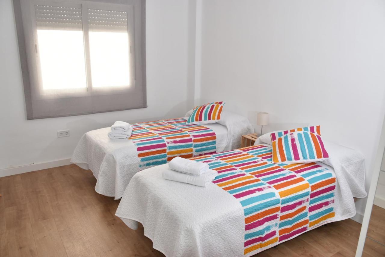 Spectacular Apartment 8 Pax/4 Rooms & Free Parking Malaga Exterior photo